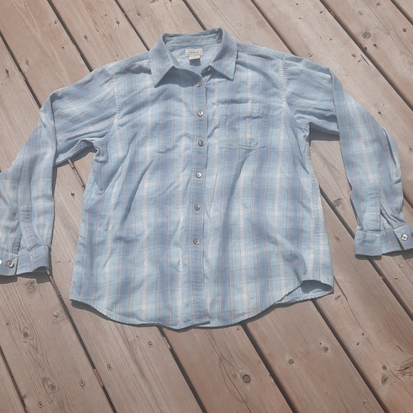 L.L. Bean Tops - L.L. Bean button-down